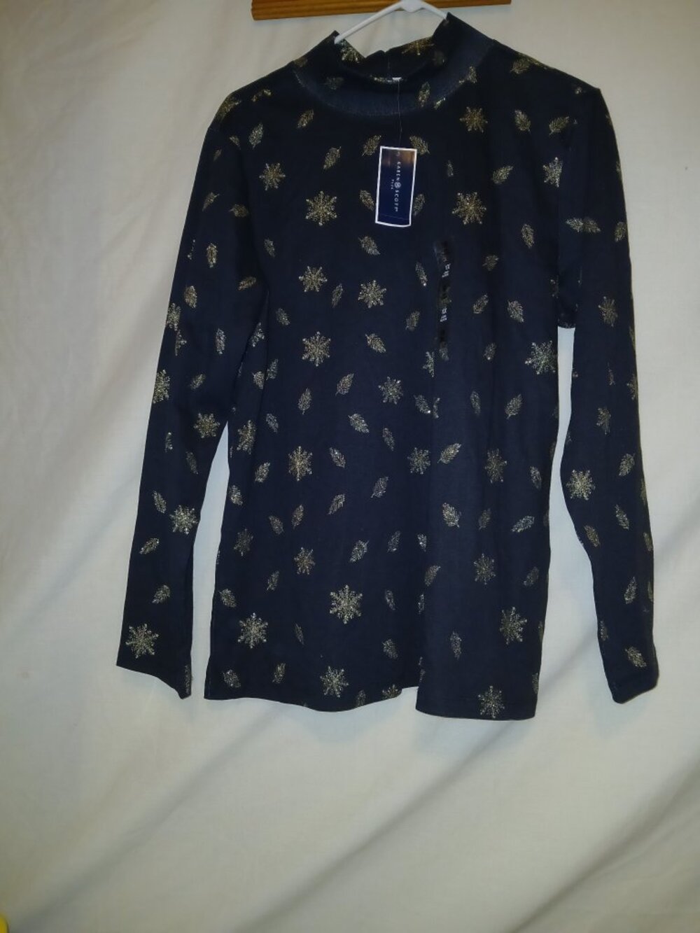 Karen Scott Black & Gold Snowflake Long-Sleeve Blouse